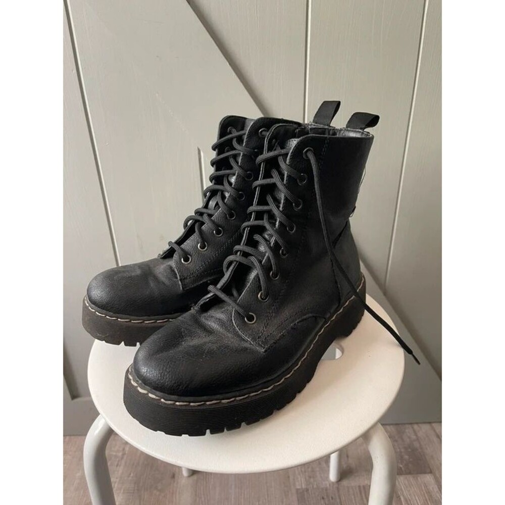 Unionbay Black Hayden Platform Combat Boots Women’s Size 7.5